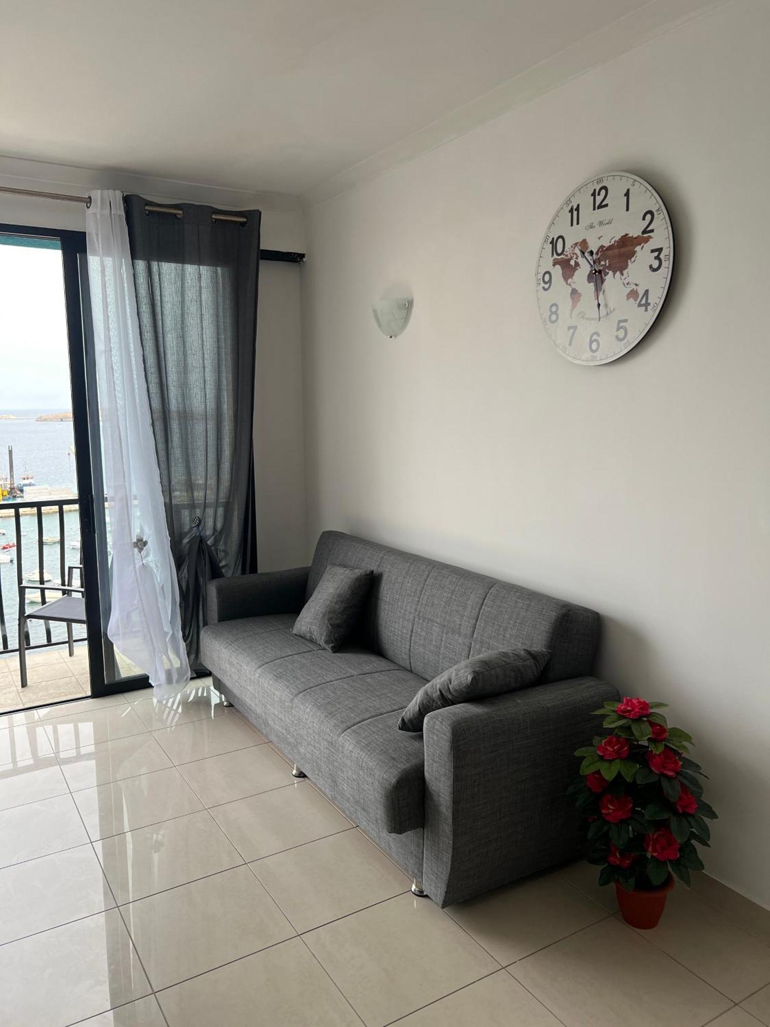 Sea View Penthouse Apartman San Pawl il-Baħar Kültér fotó