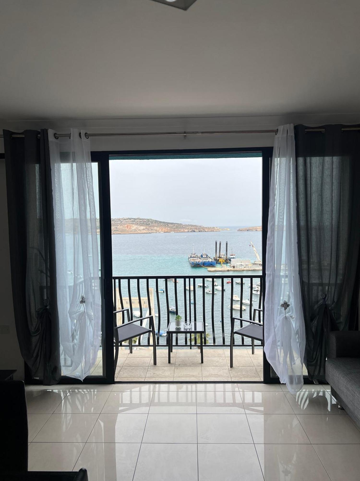 Sea View Penthouse Apartman San Pawl il-Baħar Kültér fotó